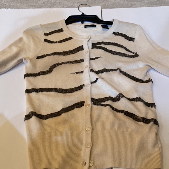 Moda international cardigan with beaded patten 95% silk and 5% cashmere. Small - Picture 6 of 9